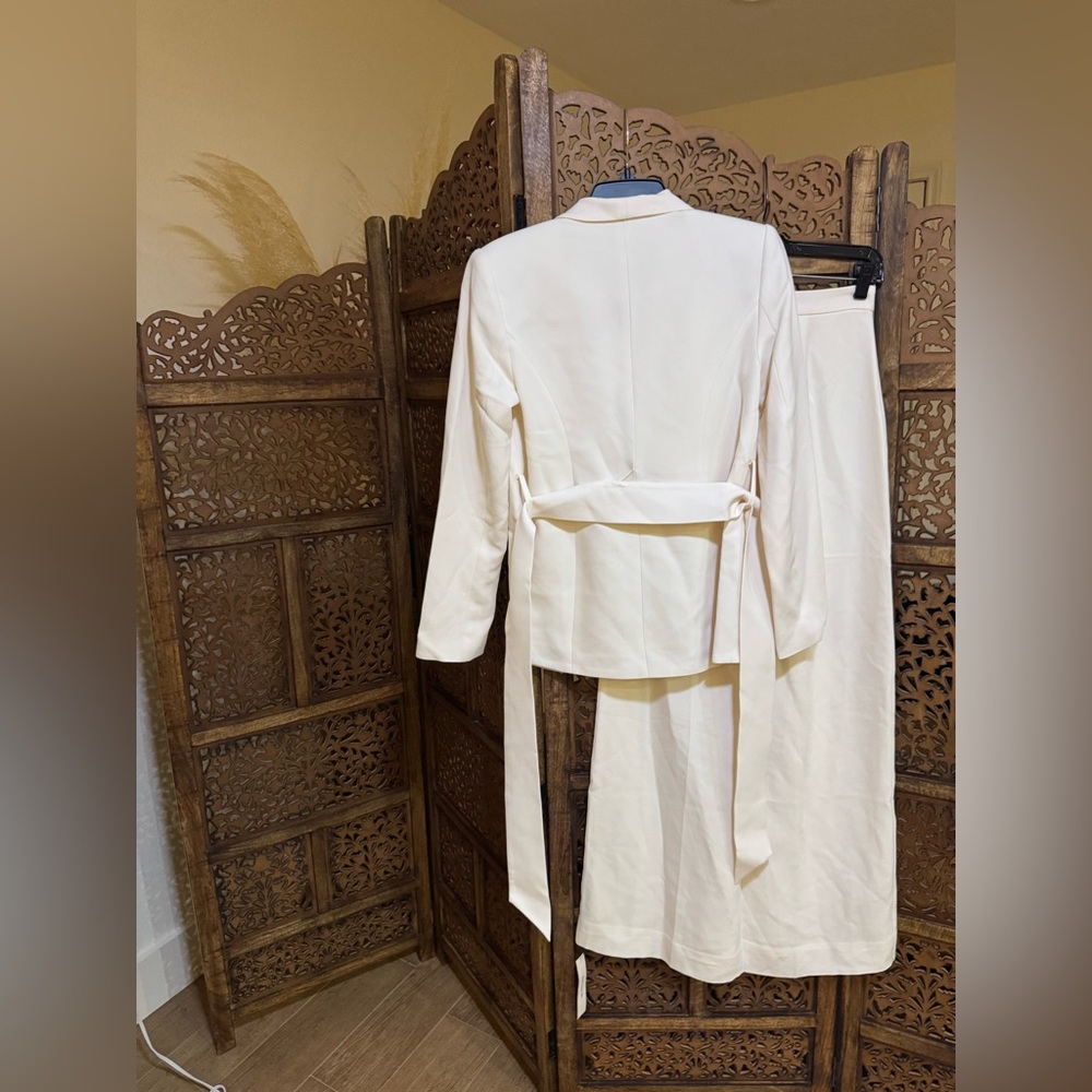 Reformation Lea 2 Piece Suit NWT - Picture 5 of 5